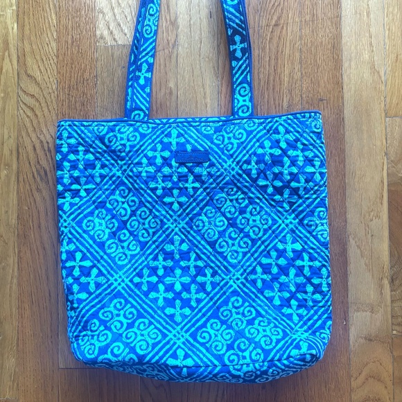 Vera Bradley Tote Bag and purse. Blue Cuban Tile Batik Print, almost new - Picture 2 of 9